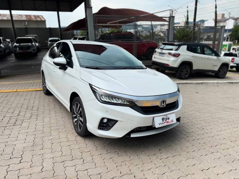 HONDA - CITY - 2022/2023 - Branca - R$ 122.990,00