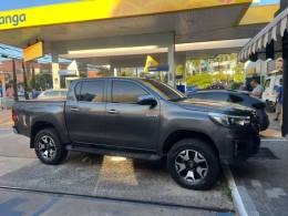 TOYOTA - HILUX - 2019/2020 - Cinza - R$ 219.990,00