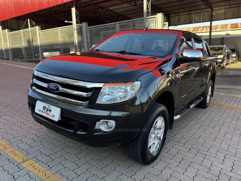 FORD - RANGER - 2014/2014 - Cinza - R$ 89.990,00