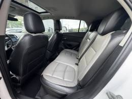 CHEVROLET - TRACKER - 2014/2015 - Branca - R$ 72.990,00