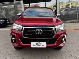 TOYOTA - HILUX - 2018/2019 - Vermelha - R$ 214.990,00