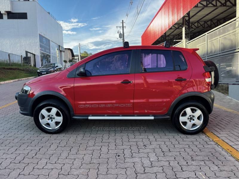 VOLKSWAGEN - CROSSFOX - 2009/2010 - Vermelha - R$ 39.990,00