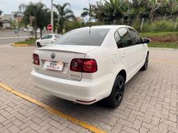 VOLKSWAGEN - POLO SEDAN - 2013/2014 - Branca - R$ 45.990,00