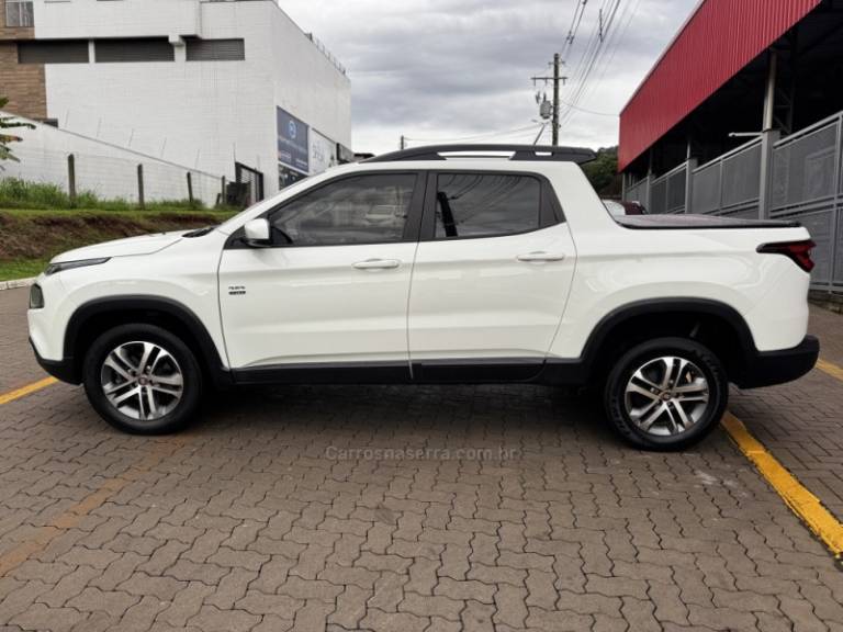 FIAT - TORO - 2018/2019 - Branca - R$ 108.990,00
