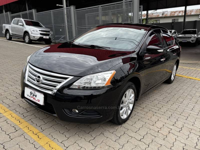 NISSAN - SENTRA - 2013/2014 - Preta - R$ 55.990,00