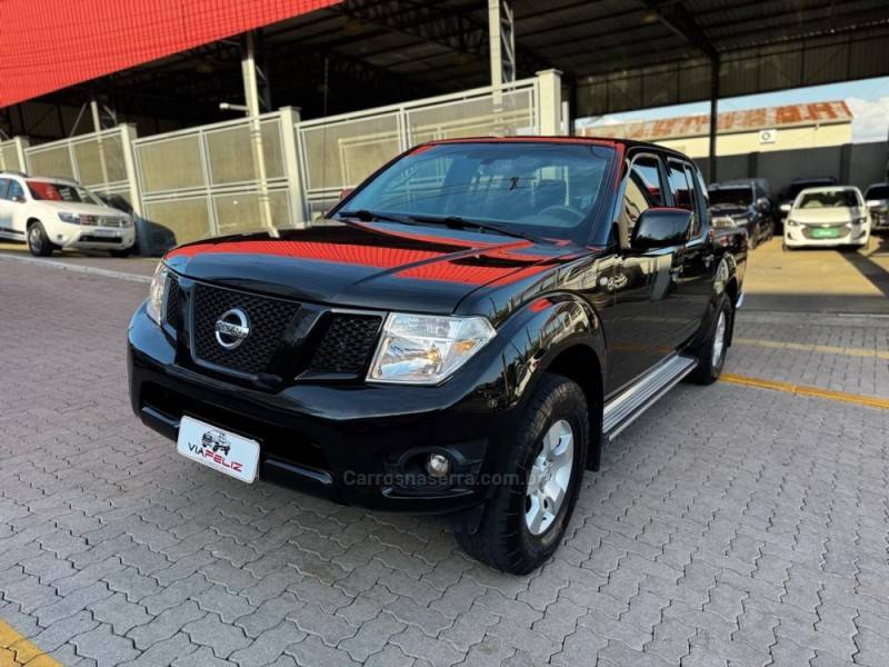 NISSAN - FRONTIER - 2015/2016 - Preta - R$ 109.990,00