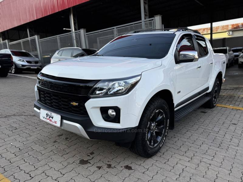 CHEVROLET - S10 - 2022/2023 - Branca - R$ 209.990,00