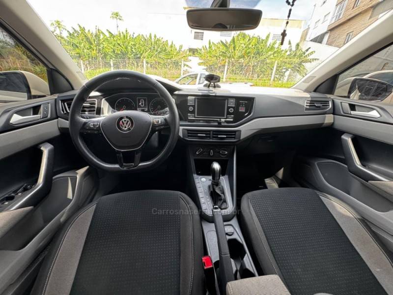 VOLKSWAGEN - POLO - 2018/2019 - Branca - R$ 76.990,00