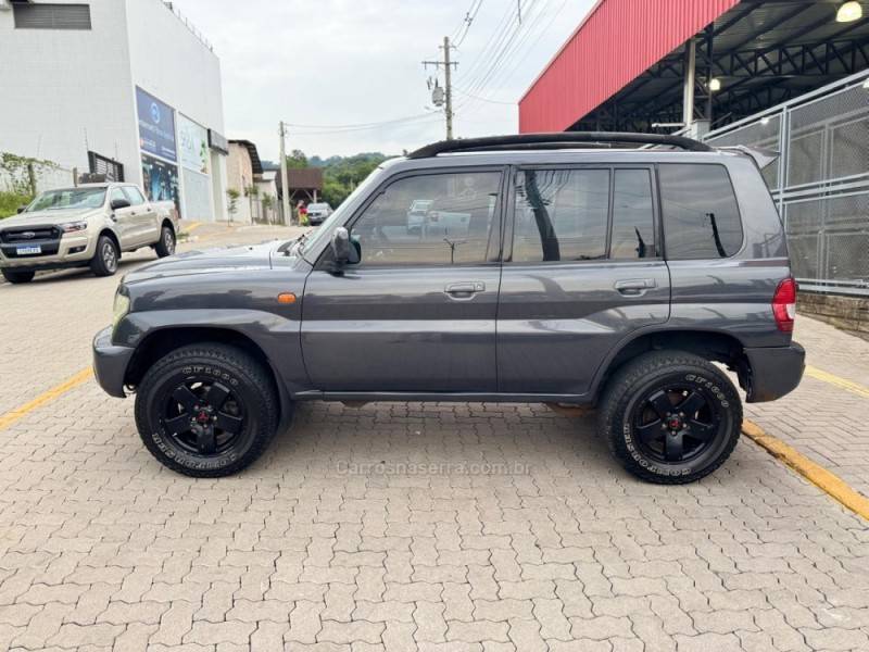 MITSUBISHI - PAJERO TR4 - 2005/2005 - Cinza - R$ 39.990,00