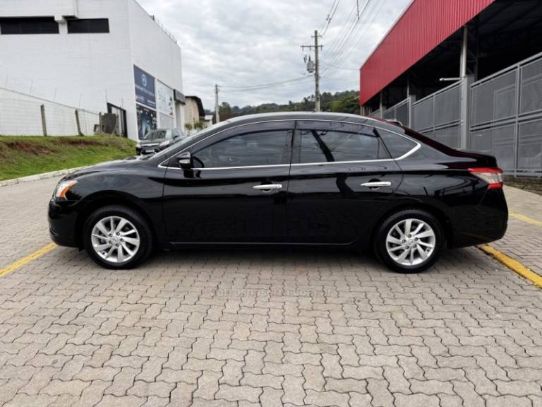 NISSAN - SENTRA - 2013/2014 - Preta - R$ 55.990,00