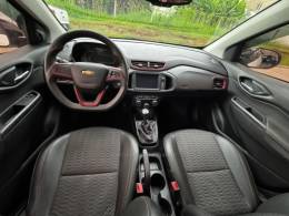 CHEVROLET - ONIX - 2017/2018 - Branca - R$ 66.990,00