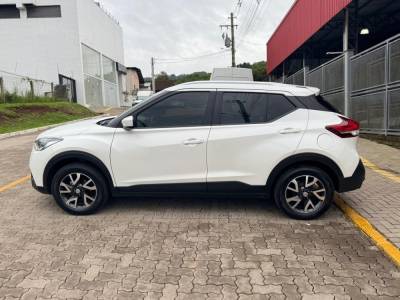 NISSAN - KICKS - 2020/2021 - Branca - R$ 94.990,00