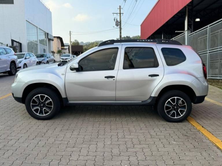 RENAULT - DUSTER - 2017/2018 - Preta - R$ 69.990,00